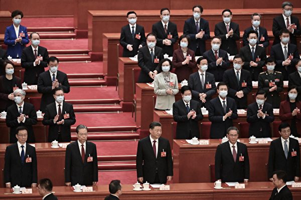 人大常委得票4人垫底 1人反对弃权票近2千