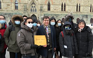 “香港监察”集加国议员之力 完善救生艇计划