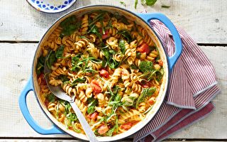 一锅料理:全家都喜欢的番茄罗勒意大利面