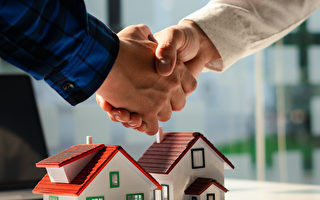 为什么买卖房屋都要找中介？ 靠自己不行吗