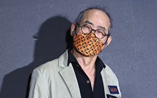 70岁元华移居加拿大 与家人团聚含饴弄孙