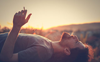 研究：缺乏阳光和吸烟一样致命