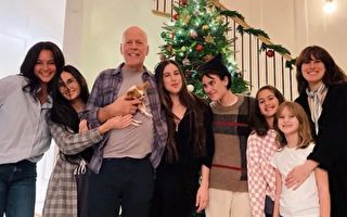 给孩子做了表率 布鲁斯威利父亲节收满满祝福