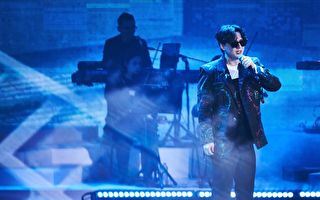 谣传假视障 萧煌奇摘墨镜自清：愿世人保持良善