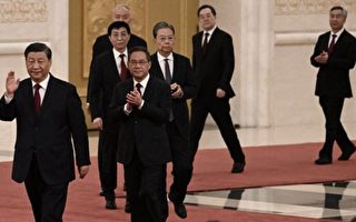 习踢走团派 组无异议“内阁”但仍存风险