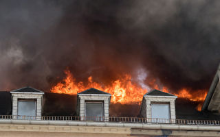 发生火灾保命的第一件事 消防员:不是先灭火