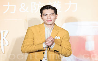 萧敬腾宣布成功求婚 情定共事16年经纪人