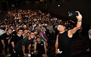 《别叫我赌神》公映 周润发亲自跑戏院谢票