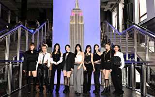 TWICE于纽约MetLife体育场开唱 K-POP女团首例