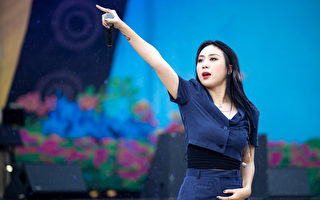 被Mimi点名冰桶挑战 李泳知选择捐款取代淋水