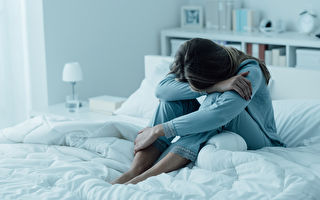 李玟之死传警讯：治抑郁不光靠药 营养和精神也重要