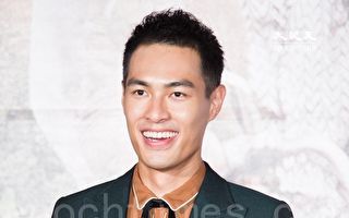 杨祐宁小女儿出生 晒“可爱大脸照”报喜