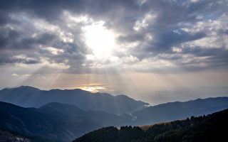 日本77岁老翁免费为台湾游客导览伊豆高原