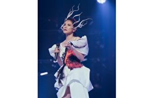 李心洁阔别20年开唱 大咖艺人朋友全都来了