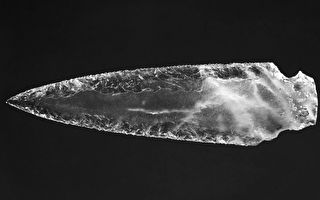 西班牙出土史前精美水晶匕首 科技水平极高