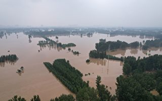 河北洪灾 一家3人遇难 仅留3岁孩子