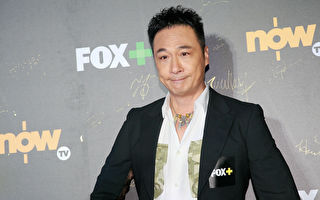 吴镇宇14岁儿子费曼自曝有病 宣布退出微博