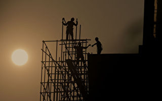 分析：中国正走向十年经济停滞