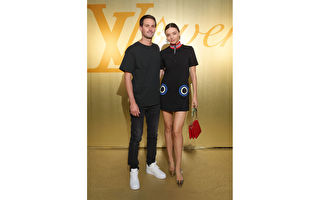 40岁名模米兰达·寇儿兴奋宣布怀上第4个儿子