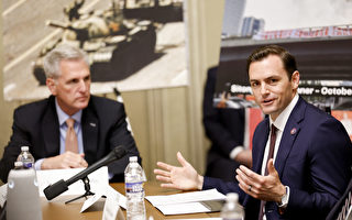 加拉格尔推追溯外国代理人登记法 获两党支持