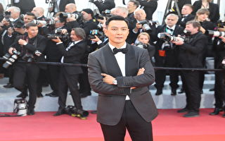 睽违4年返港 吴彦祖自曝遭爱女揶揄不再当红