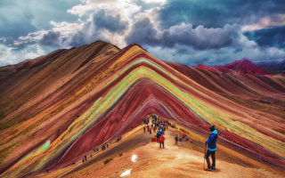 调色板打翻了?世上最色彩缤纷的4处地貌