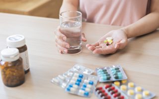 胃药久服增痴呆风险？吃胃药免伤身 专家有3建议