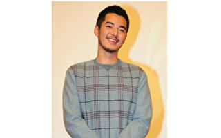 亲友婚礼上遇小孩讨抱抱 金世佳被泄当爸信息