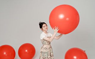 跳级考上泰国医学院 “盖儿”迎18岁成年礼