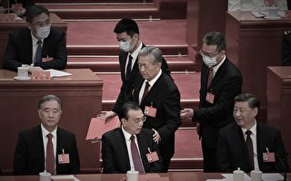 李克强遗体告别 习等常委到场 胡锦涛送花圈