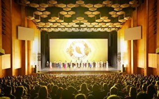 神韵休斯顿第六场爆满 华人精英震撼感动