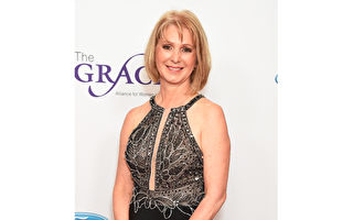 美“南方小鸡”前主唱劳拉·林奇车祸身亡