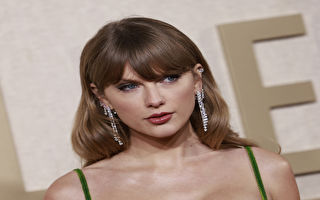 金球奖主持人开错玩笑 泰勒丝冷脸提早离场