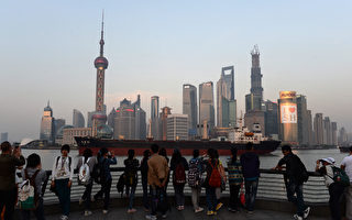 上海高端餐厅午间近两小时 仅一桌人消费