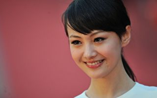 郑爽遭债主爆料 超时工作1天获酬220万元