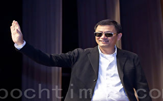 王家卫《繁花》剧评：真娱乐假史实争奇斗艳