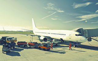 看了才知道 原来旅客的行李箱这样上飞机