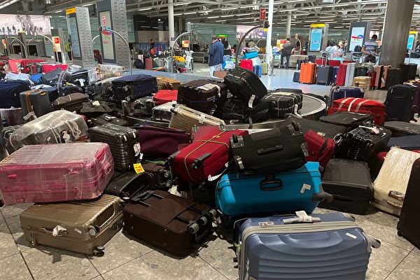 专家：旅行时不要使用侧边坚硬的黑色行李箱