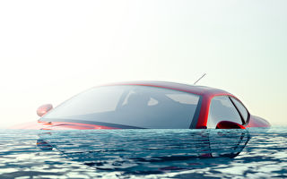 连人带车掉进水里怎么办？记住4招逃生法则