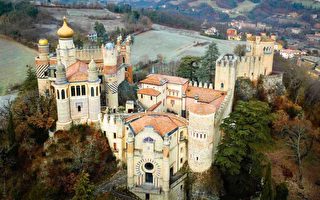 组图：古怪伯爵1800年代建造的奇怪城堡