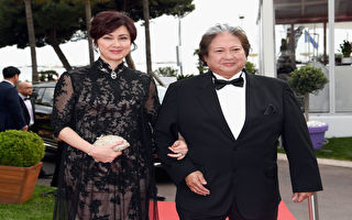 洪金宝身形消瘦亮相 笑嗔“被妻子虐待”