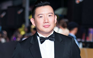 杜汶泽与7月份寻回的失踪青年聚餐