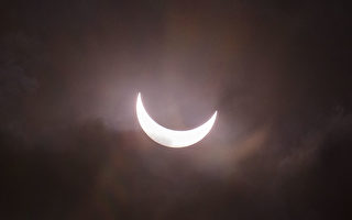 怎样观看日食不伤眼睛？