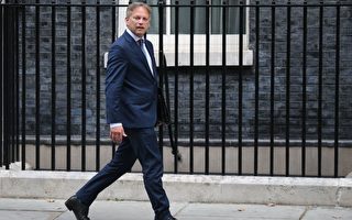 英国宣布：将与美日定期展开印太军演