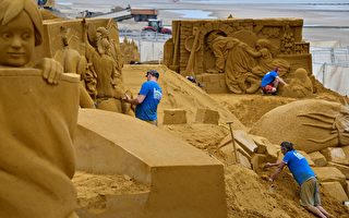 组图：比利时沙雕节 艺术家呈现童话世界