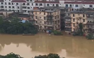 广东多地成泽国 民众质疑:为保广州泄洪所致