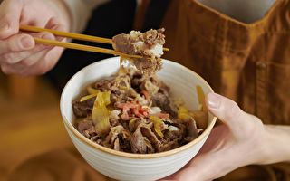 达人教你缩短炖煮时间又入味的“牛肉盖饭”