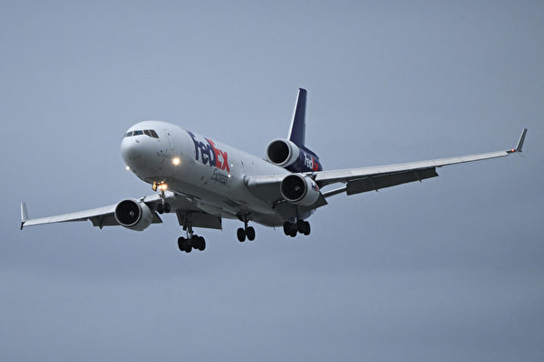 没有前轮 头着地 波音货机急降伊斯坦布尔