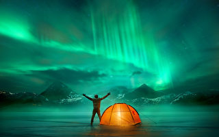 太阳风暴强烈 加州猛犸湖也现北极光