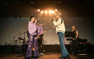 徐若瑄携新旧曲目开唱 见毕书尽突现身大呼感动